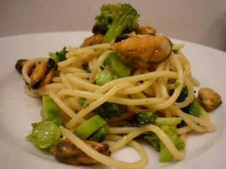 Spaghetti cozze e broccoli